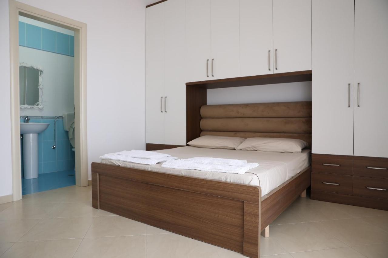 Square View Apartment Vlorë Eksteriør billede