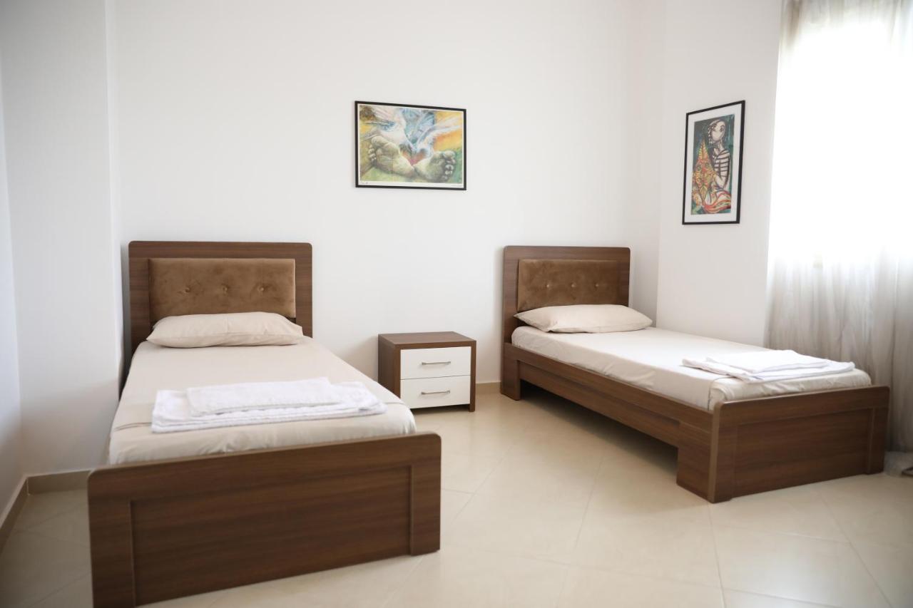Square View Apartment Vlorë Eksteriør billede